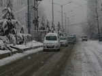 Kashmir Valley receives fresh snowfall