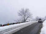 Kashmir Valley receives fresh snowfall