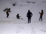 Kashmir Valley receives fresh snowfall