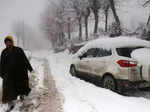 Kashmir Valley receives fresh snowfall