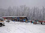 Kashmir Valley receives fresh snowfall