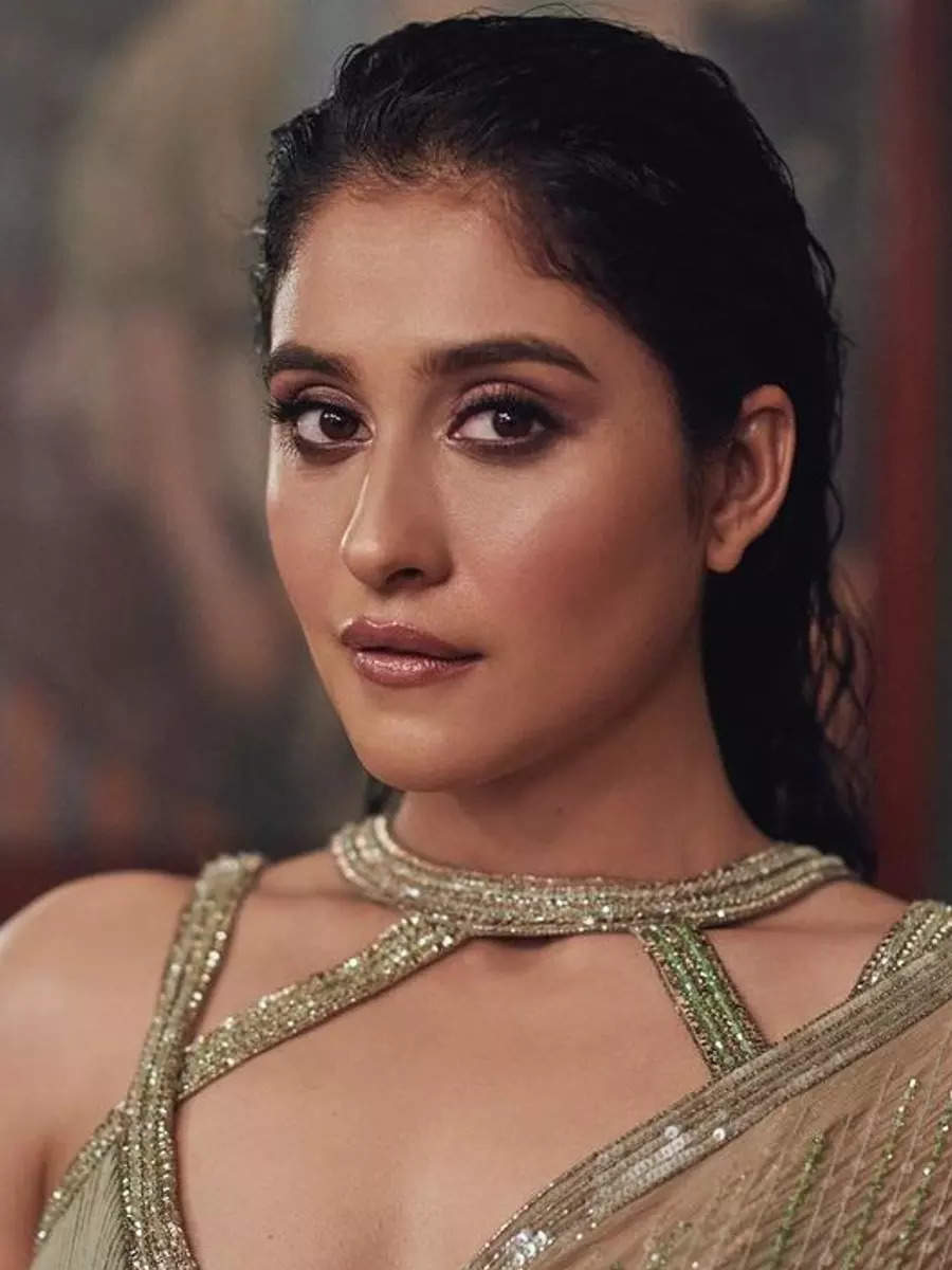 Regina Cassandra’s smile will win you over in these pics | Times of India