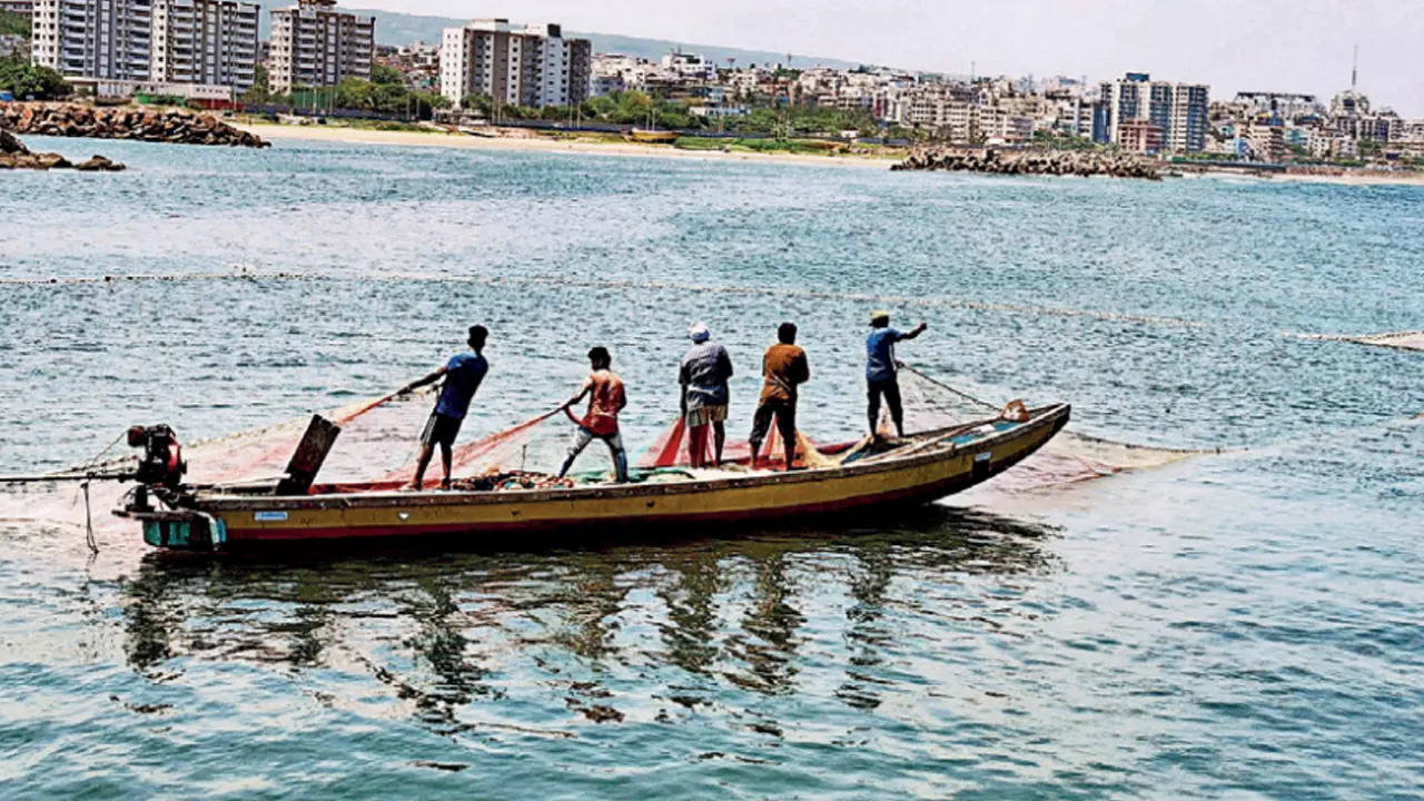 Vizag: Clash over use of ring nets, group sets fishing boat on fire