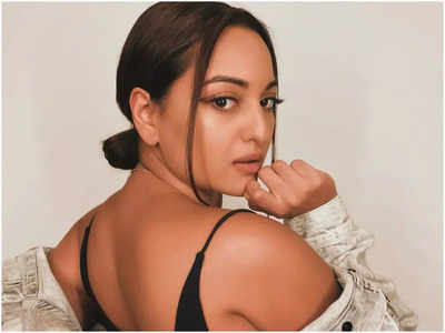 Salman And Sonakshi Sex - Sonakshi Sinha missed doing THIS in 2021 | Hindi Movie News - Times of India