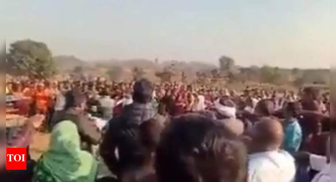 Video shows villagers taking oath to boycott Muslims