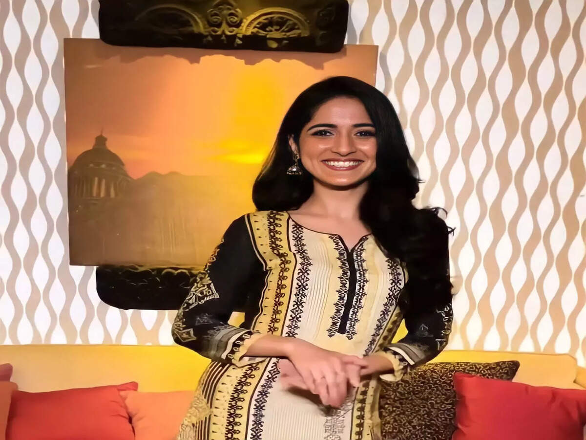 Ojasvi Sharma looks comfy yet stylish in Kurtis made fluid with LIVA fabric