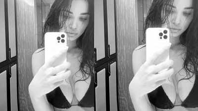 Amy Jackson’s new mirror selfie will make you go weak in your knees