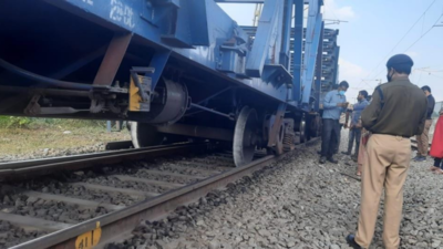 Goods wagon derails, delays 9 Bengaluru-Mysuru trains