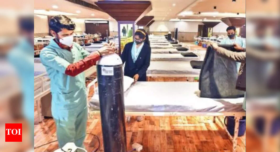 Covid-19: How the Omicron variant is showing flashes of Delta