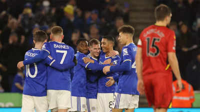 Newcastle humiliated by Cambridge in FA Cup, holders Leicester through