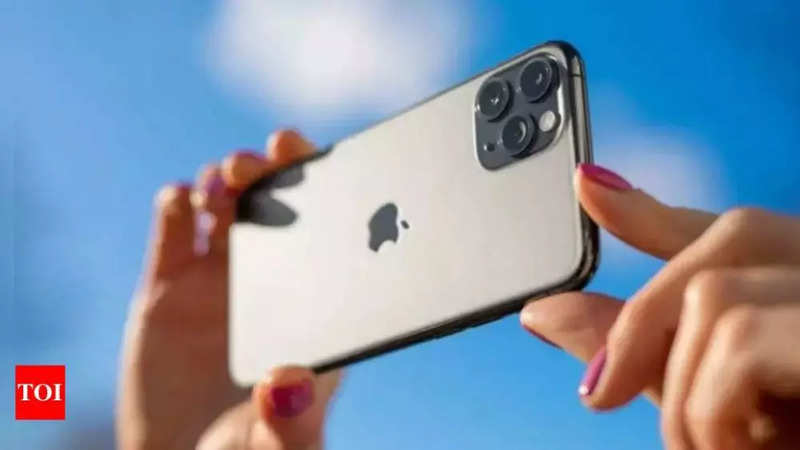 poll Labe Bestaan iPhone 14 series, AirPods Pro 2, AR/VR headset and other gadgets Apple may  launch in 2022 | Gadgets Now