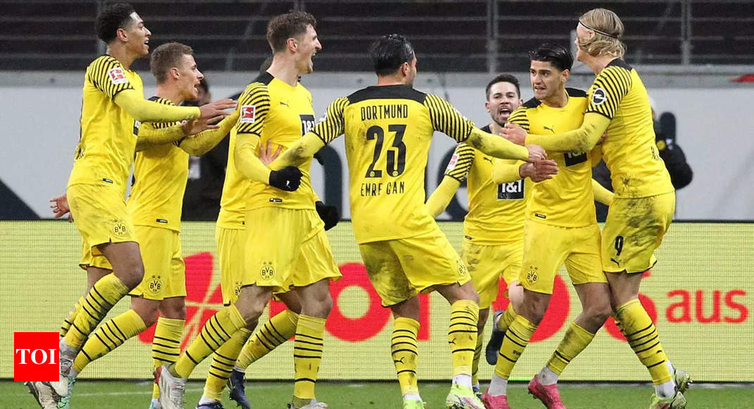 Borussia Dortmund late goals earn 3-2 comeback win Eintracht Frankfurt | Football News - Times of India