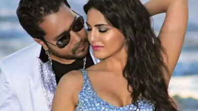 ‘Galat mat sochna’, says Mika Singh as he recalls the time when he paid a visit to Sunny Leone at 4 am at her Los Angeles home