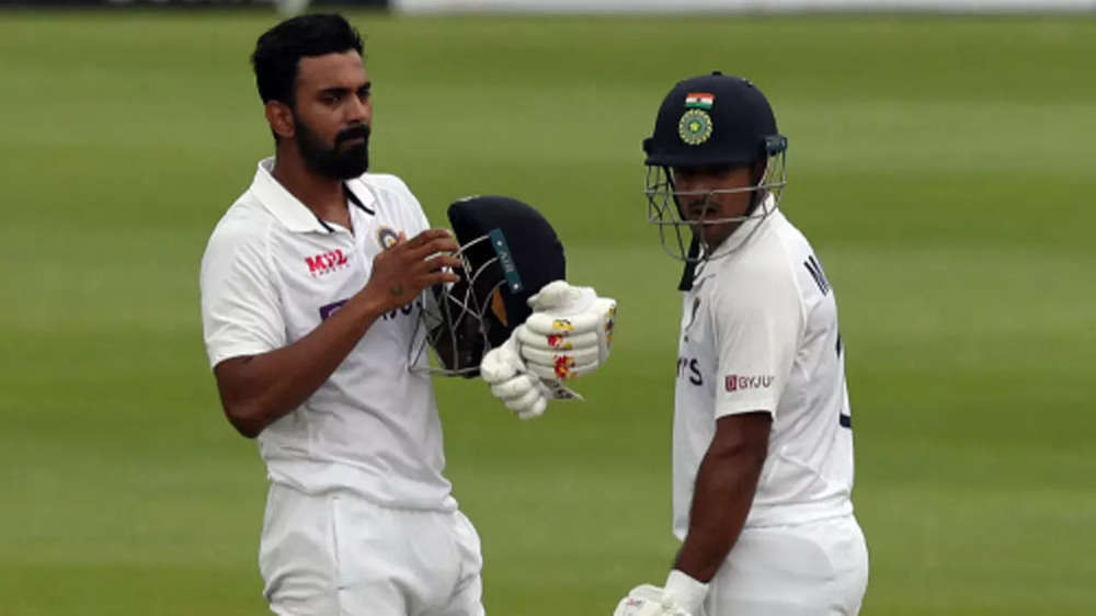 India lose openers cheaply