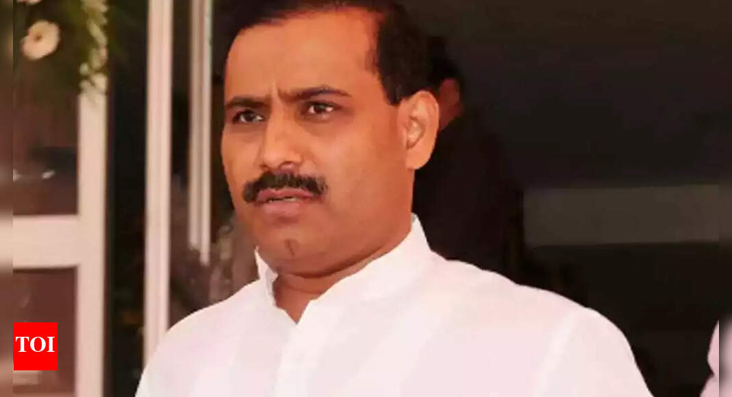 No relaxation in curbs till mid-Feb: Maha min Tope