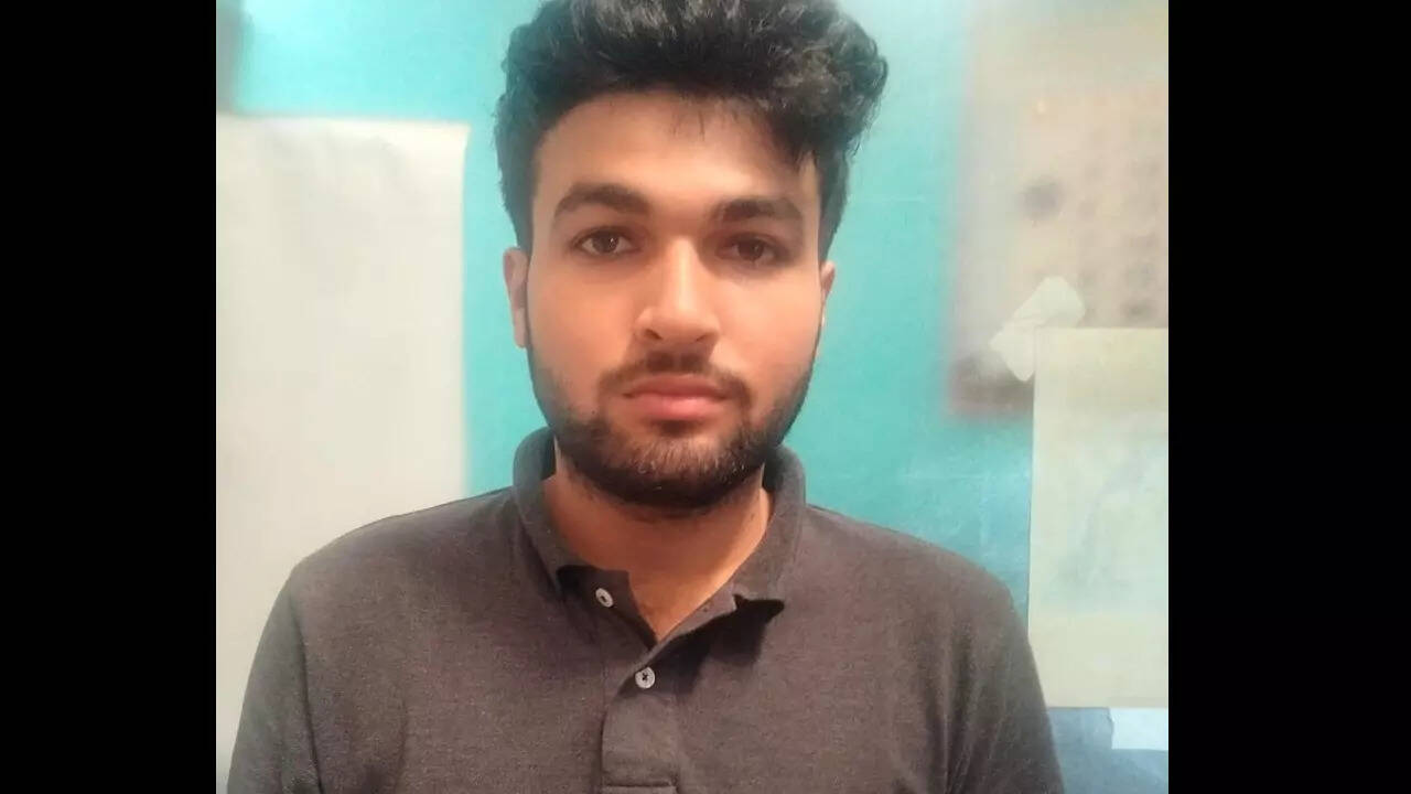 Student Poses As Lesbian On Insta, Blackmails Girls | Bengaluru News -  Times of India