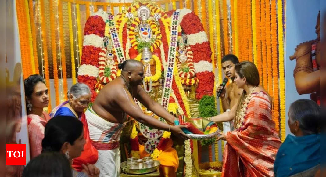 Andhra Pradesh: Devotees throng Dokiparru Sri Venkateswara Swamy temple ...