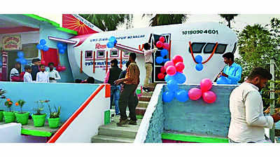 Bihar: Aeroplane-like library takes off smoothly in Samastipur school