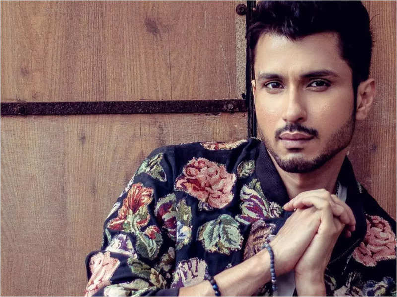 Amol Parashar on playing Bhagat Singh in 'Sardar Udham', exploring the web space, life in pandemic and more...