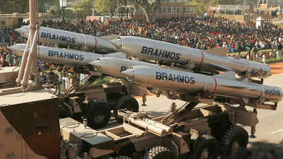 Eye on China, Philippines to buy BrahMos in $375m deal