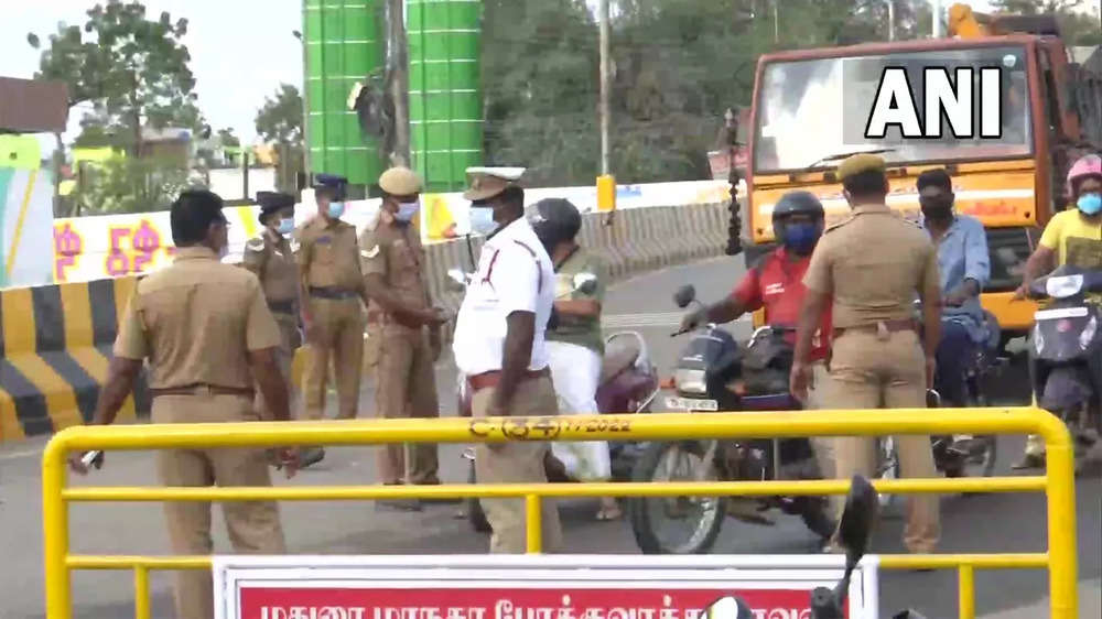 Tamil Nadu lockdown: Photos of deserted roads, empty markets