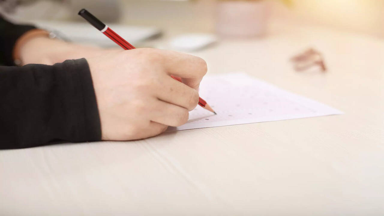 CBSE set to conduct Class 10, 12 phase-2 board exams amid Covid surge - Times of India CBSE set to conduct Class 10, 12 phase-2 board exams amid Covid surge - Times of India