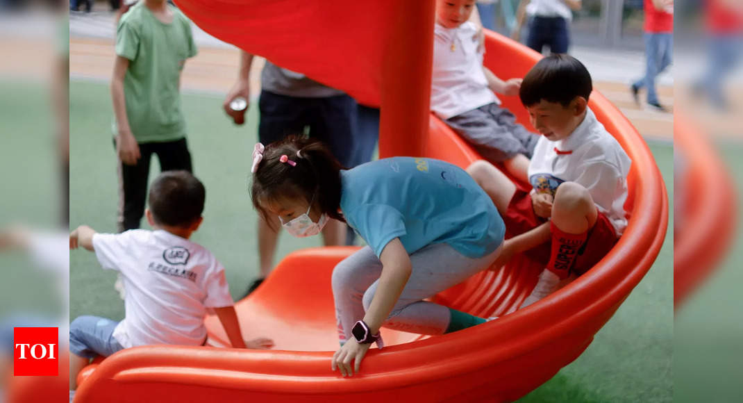 China's birth rate at record low in 2021
