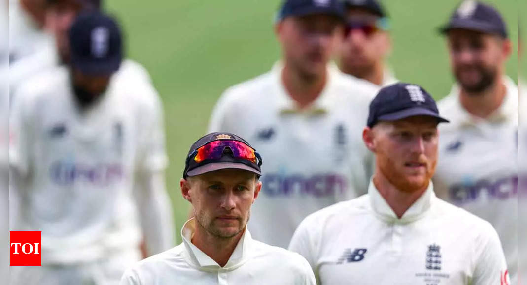 'Rock bottom': Former Eng captains lament 'abject' collapse