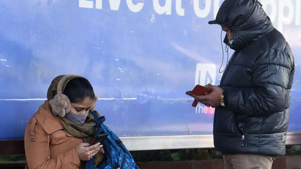 In pics: Delhiites feel the chill as cold wave grips national capital