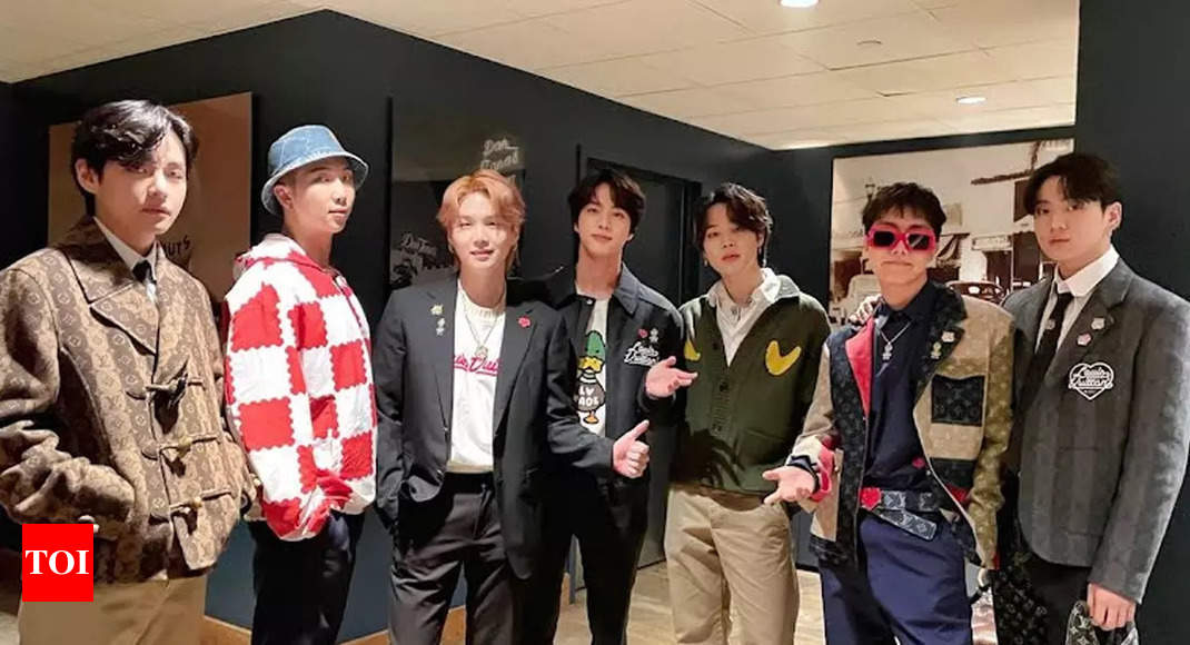 BTS Treats Fans With A Mini Fashion Show In Super Stylish Outfits