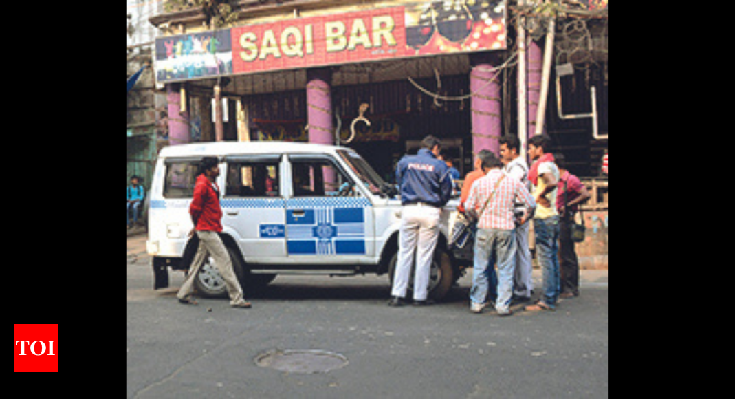 Kolkata: Spot fines return, over 800 charged on Day 1