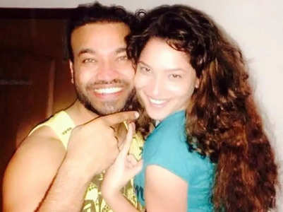 Ankita shares 'friends to forever' pic with Vicky