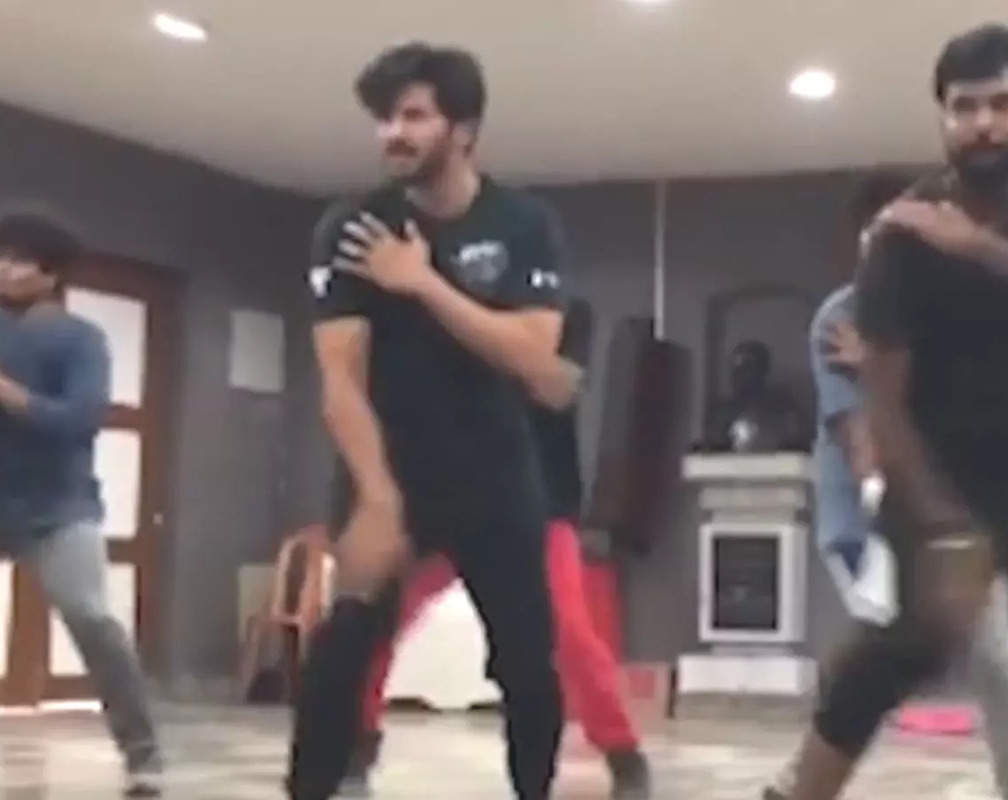 
Dulquer Salmaan shares a video of him rehearsing for Achamillai song from ‘Hey Sinamika’
