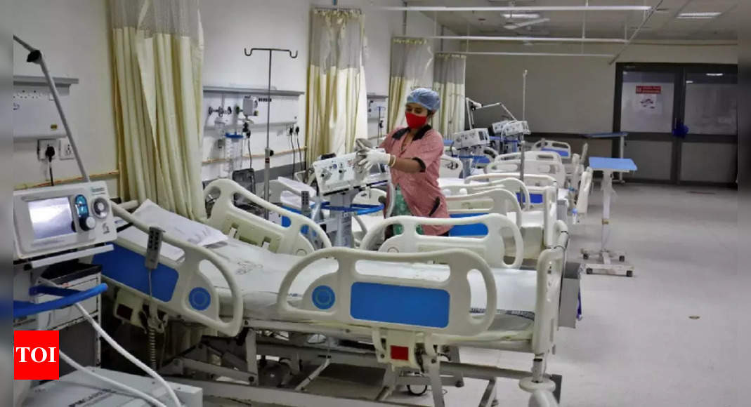 Occupancy of ICU beds in Kerala rises by 15% in a day, oxygen beds by 20% | India News – Times of India