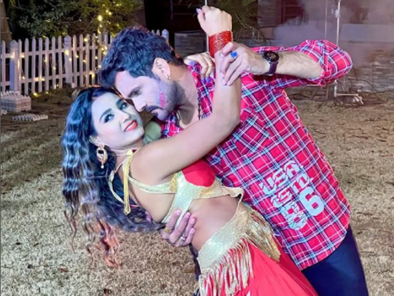Apsara Kashyap joins Khesari Lal Yadav for the special song
