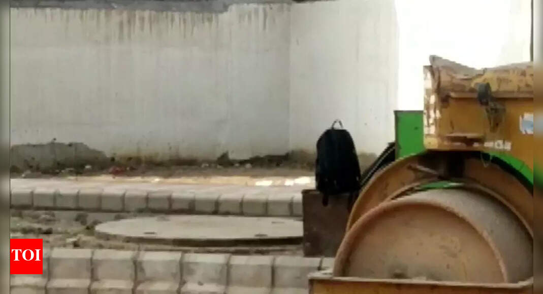 Delhi: Two unattended bags found in Trilokpuri, probe on