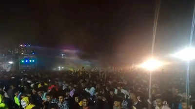 Viral video: Over 5000 people dance at a wedding event in Gujarat