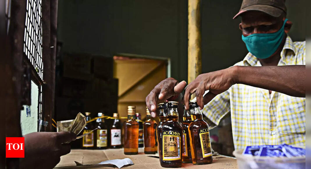 Excise Policy Gets Mixed Response | Bhopal News - Times of India