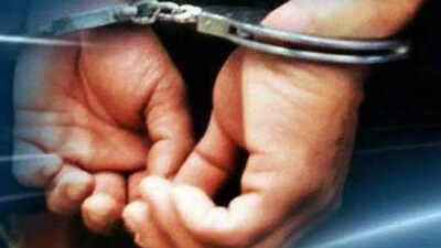 Two transporters arrested for cheating 57 textile businessmen