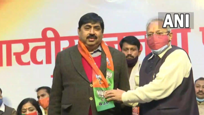 UP polls: ​Mulayam Singh Yadav's brother-in-law Pramod Gupta joins BJP