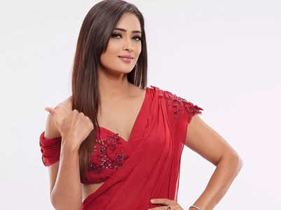 Shweta begins shooting for new project