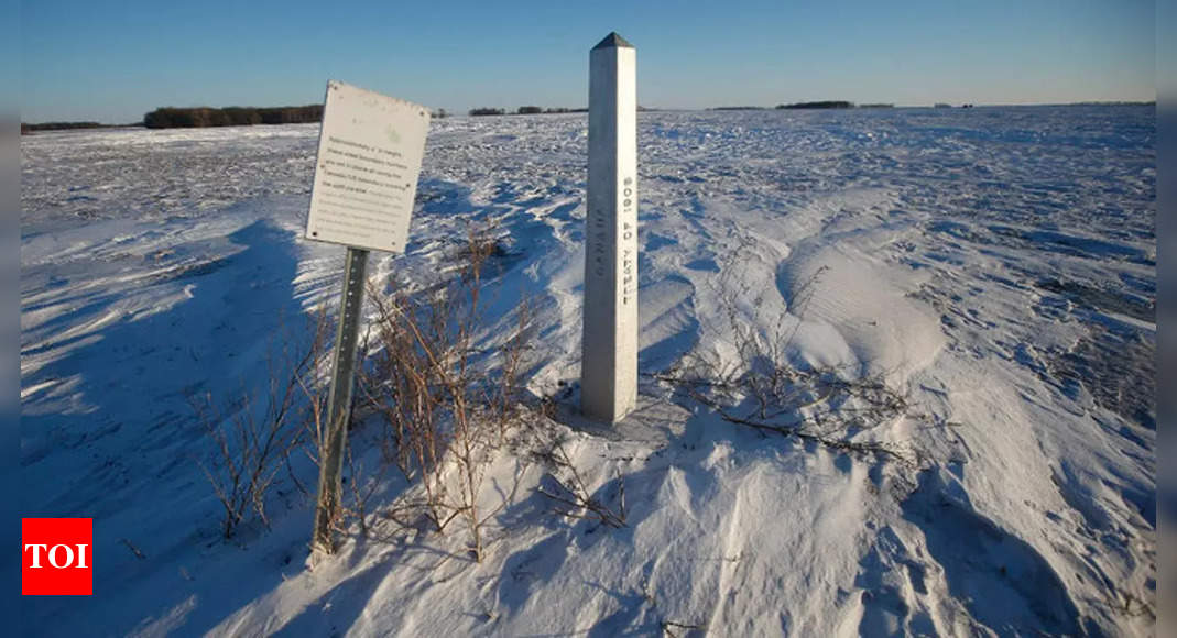 Empat orang termasuk bayi mati beku di dekat perbatasan AS-Kanada