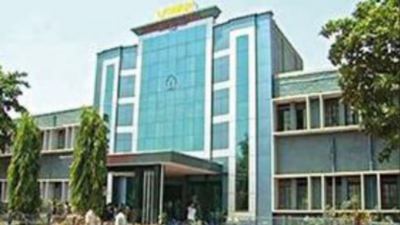 Karnataka: Vijayanagara Institute of Medical Sciences suspends treatment for non-Covid-19 patients