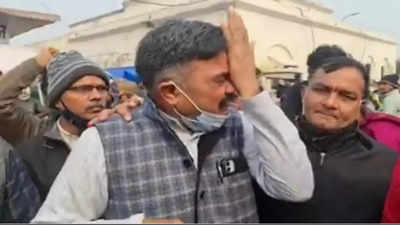 Agra: Disgruntled BJP leader breaks down after being denied ticket, files nomination as independent