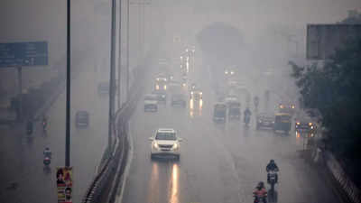 Delhi, NCR wake up to light rain, minimum temperature drops to 10 degree Celsius
