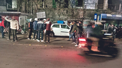 Kolkata: 1 dead, 6 injured as sedan rams food stalls