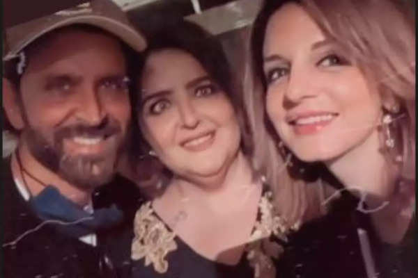 Hrithik reunites with ex-wife Sussanne Khan