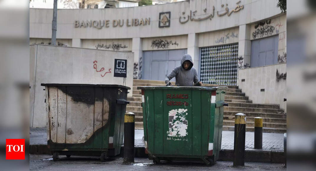 Lebanon Explainer Lebanon's financial crisis and how it happened