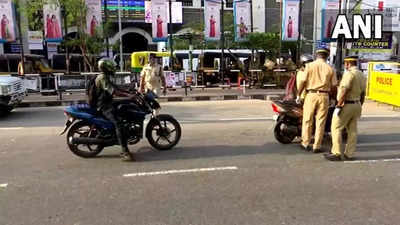 Covid-19: Police patrolling under way in Kerala in view of 'Sunday curfew'