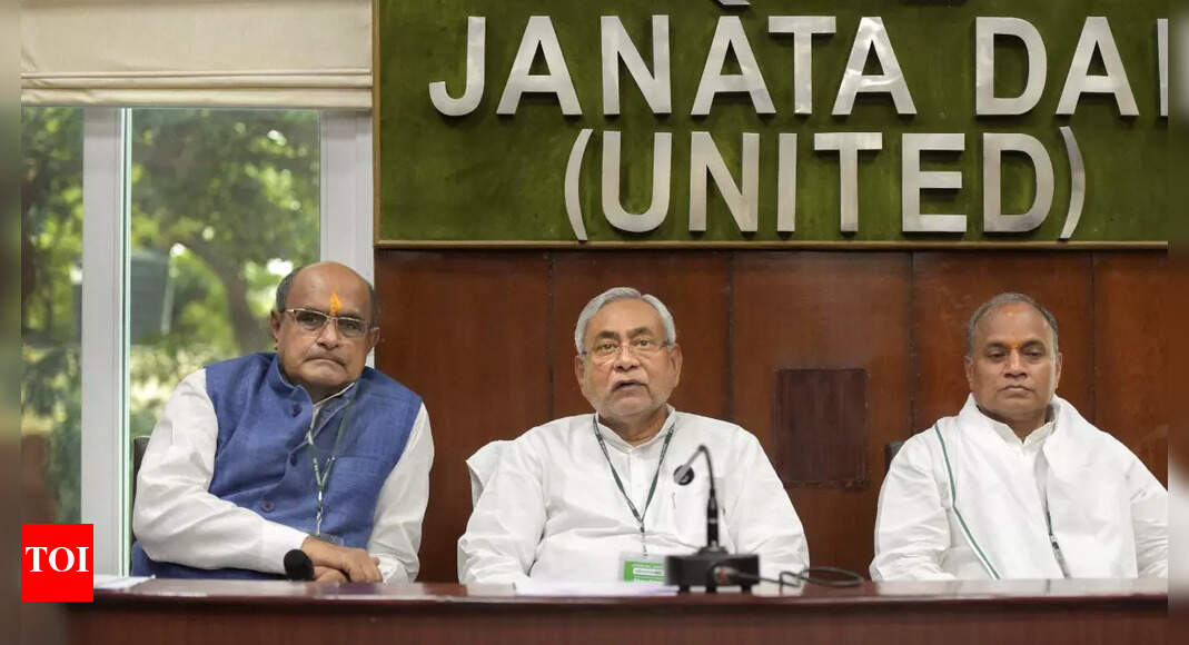 Live: BJP, ally Amarinder agree on 65-37 seat sharing in Punjab